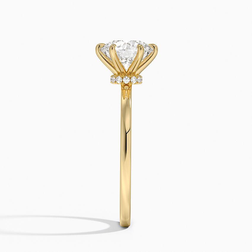 Förlovningsring i vitguld med dolt halo